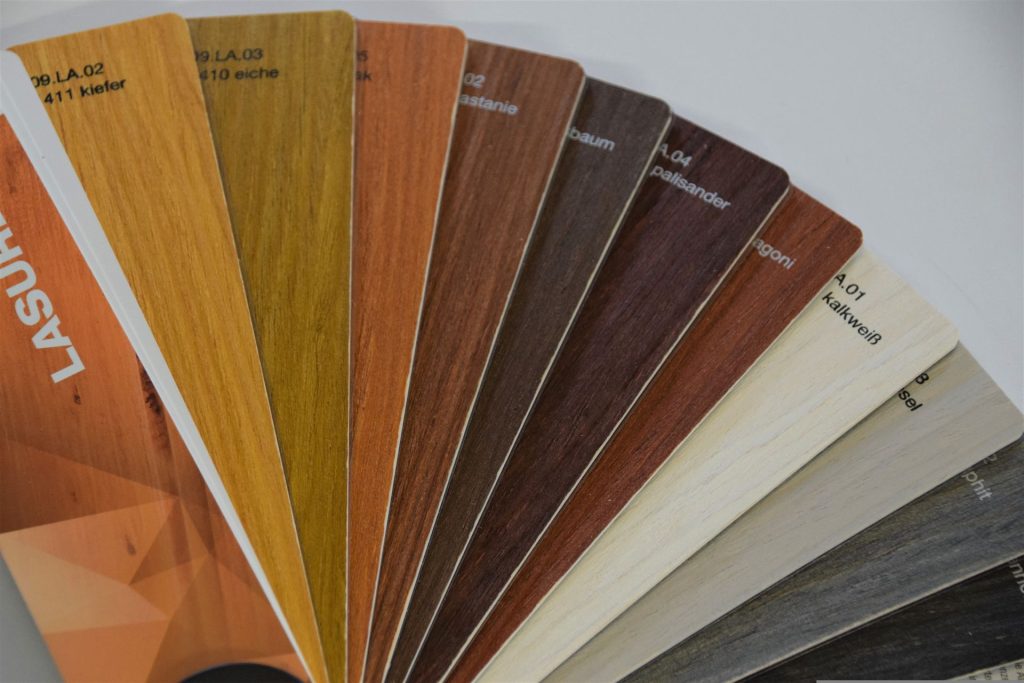 Nuancier de teintes pour parquet et vernis